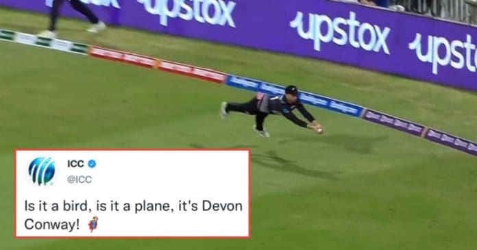 Devon Conway superman catch against Pakistan Video T20 World Cup 2021